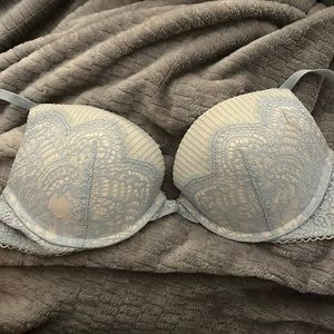 Victoria Secret bra. 34C